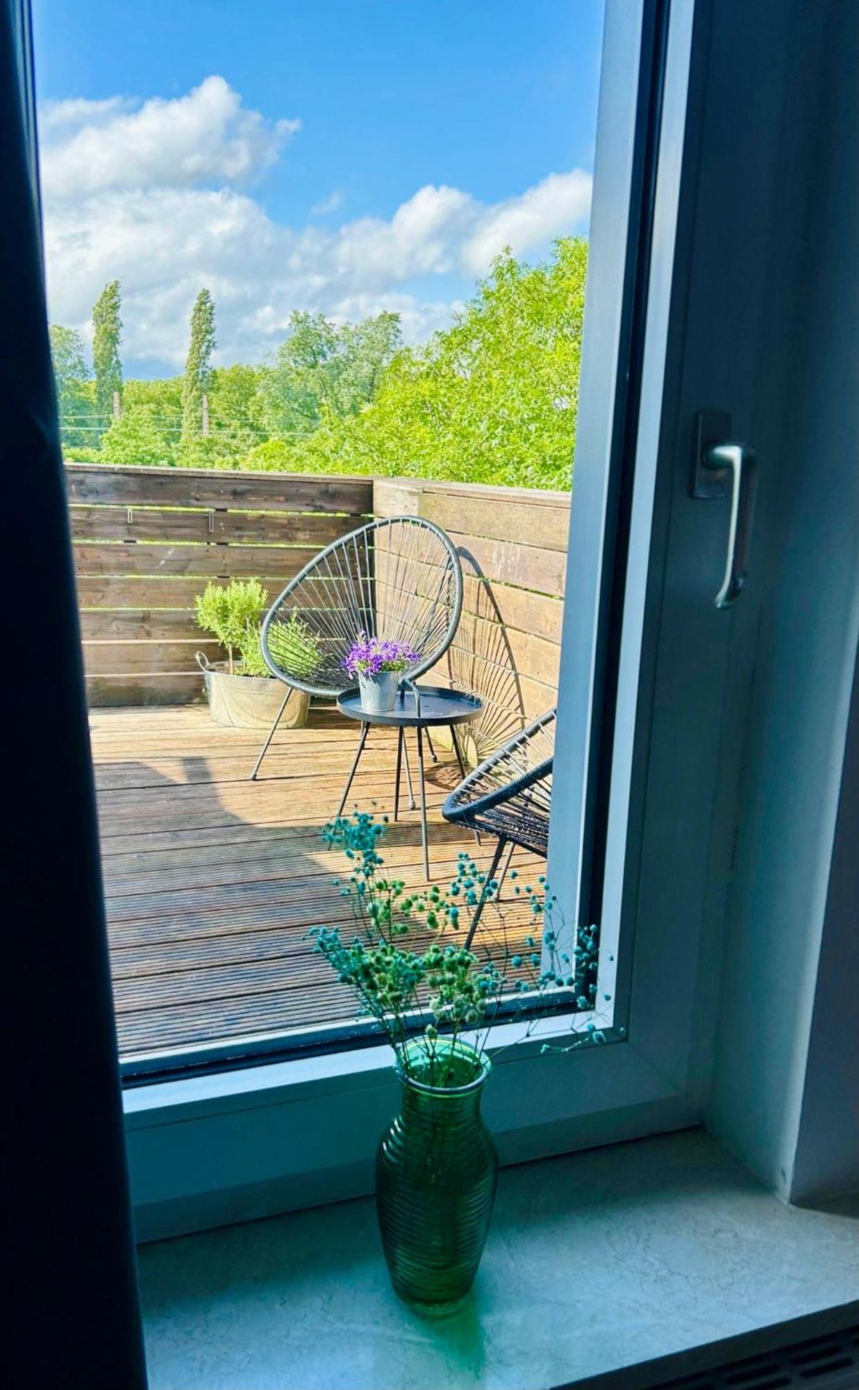 Feelslikehome - Urbane Altbauwohnung Mit Dachterasse& Parkplatz Bochum Exterior foto